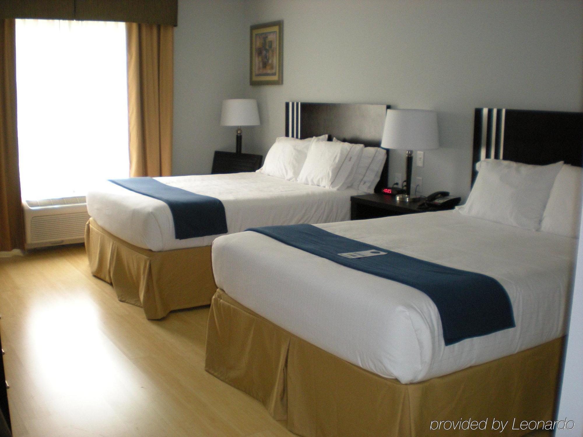 Holiday Inn Express - Bentleyville Bagian luar foto