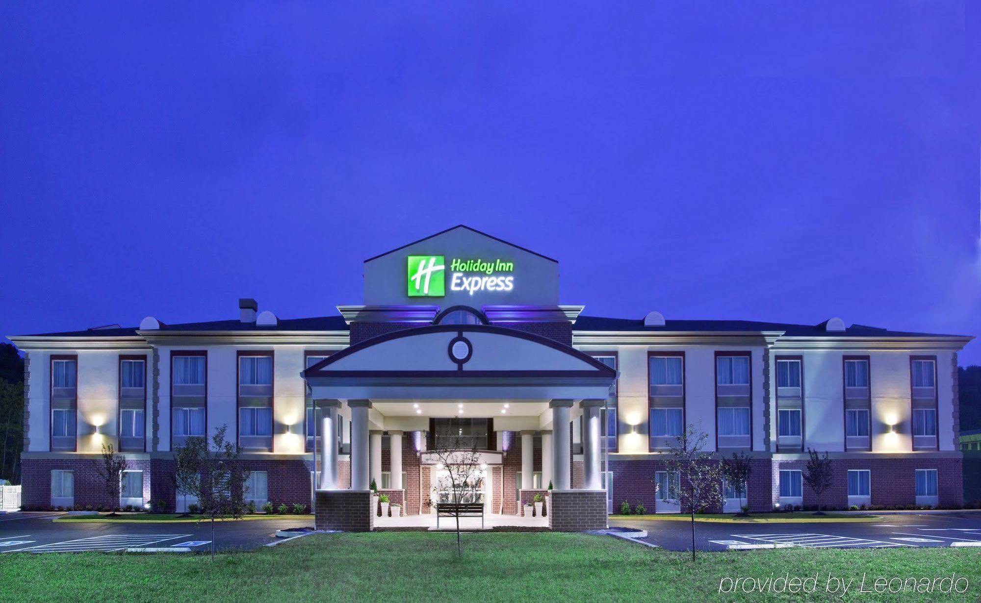Holiday Inn Express - Bentleyville Bagian luar foto